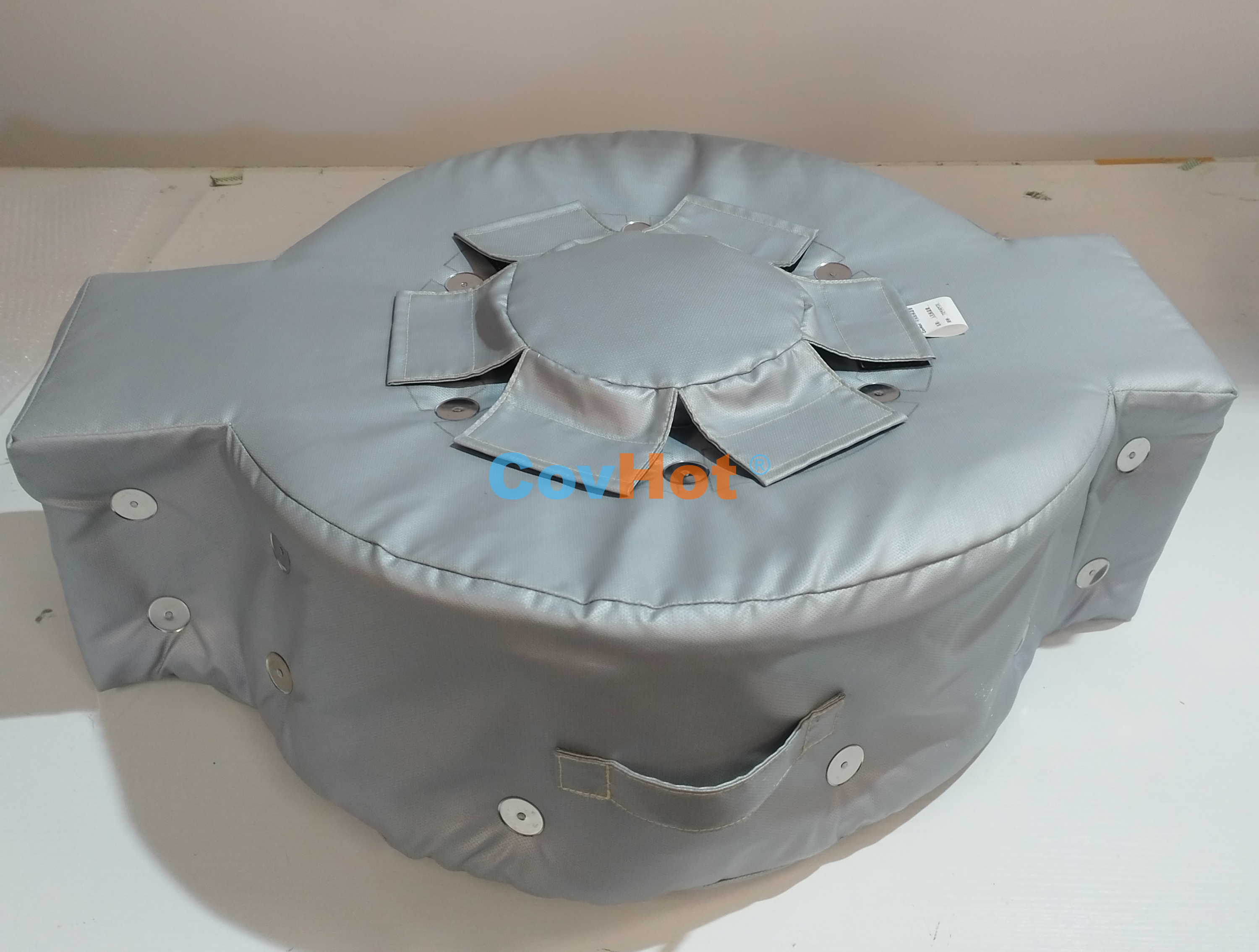 人孔<a href=http://m.kfujwst.cn/e/tags/?tagname=%E4%BF%9D%E6%B8%A9%E9%9A%94%E7%83%AD target=_blank class=infotextkey>保溫隔熱</a>,可拆卸工業(yè)<a href=http://m.kfujwst.cn/e/tags/?tagname=%E8%AE%BE%E5%A4%87%E4%BF%9D%E6%B8%A9 target=_blank class=infotextkey>設(shè)備保溫</a>套
